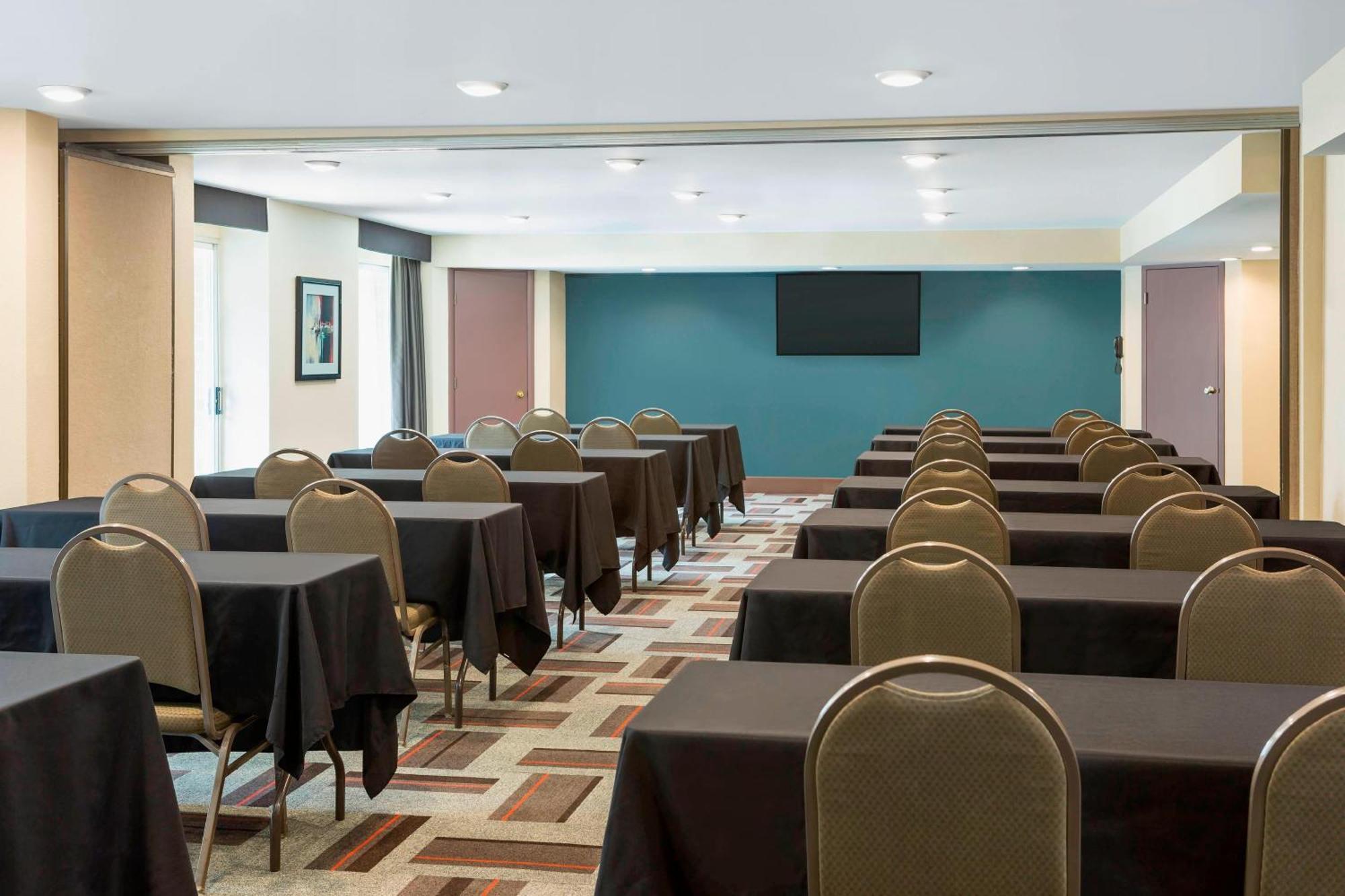 Four Points By Sheraton Buffalo Grove Buitenkant foto