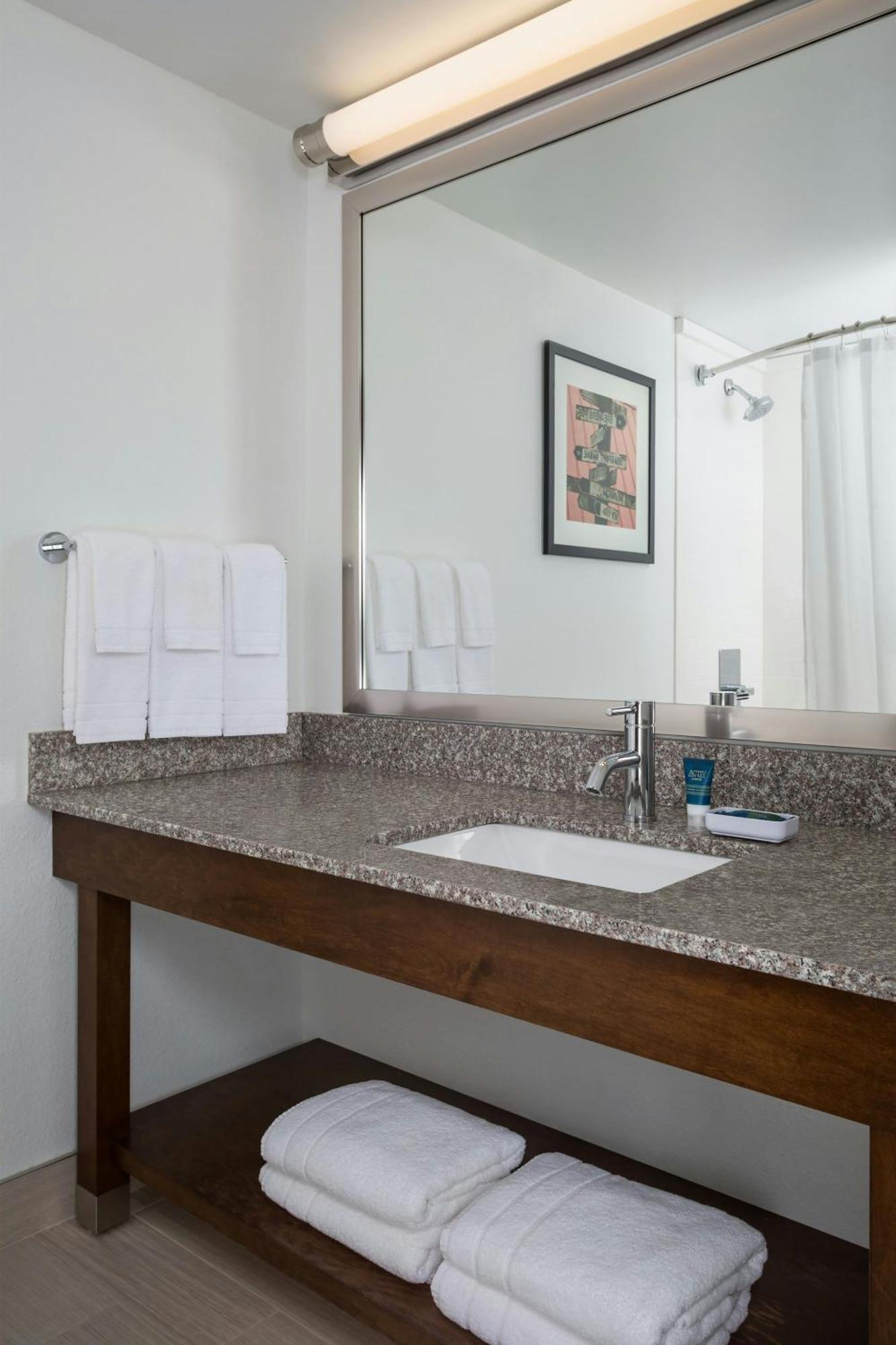 Four Points By Sheraton Buffalo Grove Buitenkant foto
