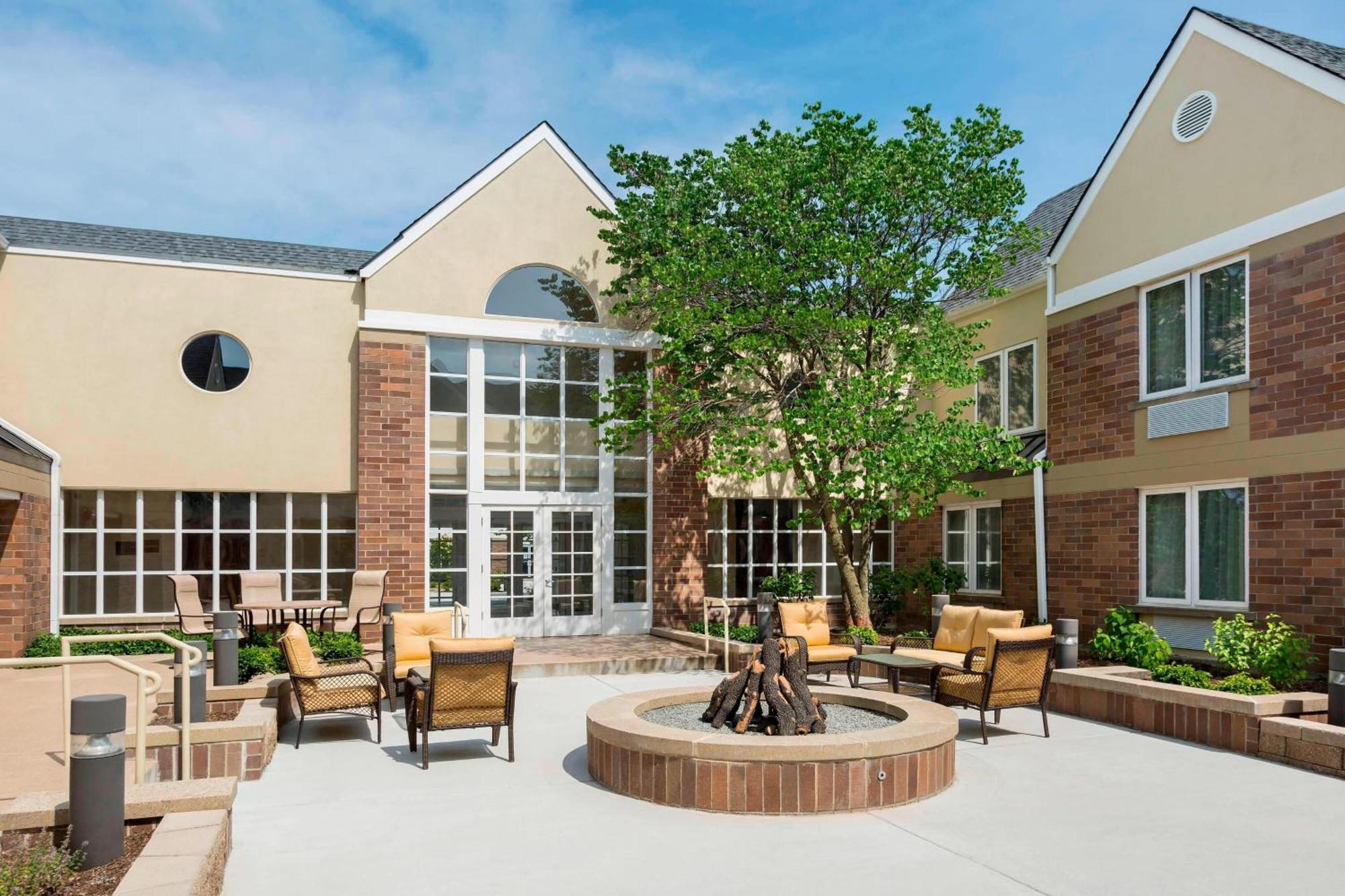 Four Points By Sheraton Buffalo Grove Buitenkant foto